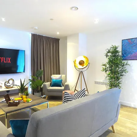 Tudors Esuites Corporate Apartman *