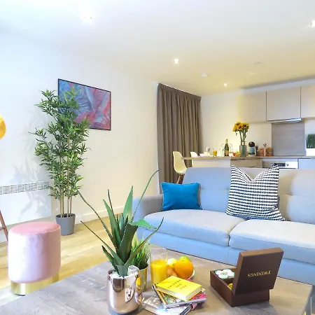 Tudors Esuites Corporate Apartman Birmingham