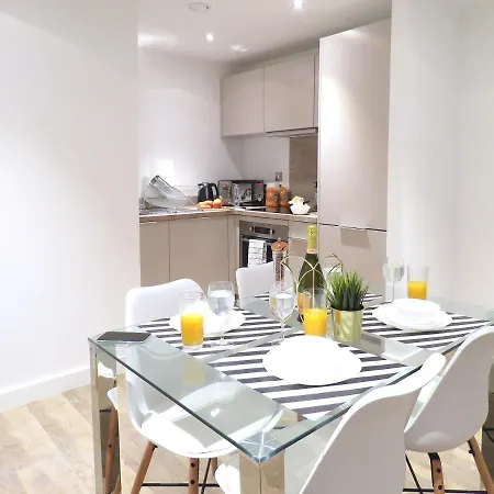 Apartman Tudors Esuites Corporate