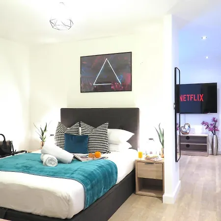 Tudors Esuites Corporate